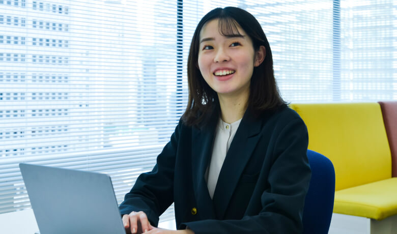 仕事内容 JR東日本グループ企業の給与計算業務。約3,000名の給与を、確実に支給する。